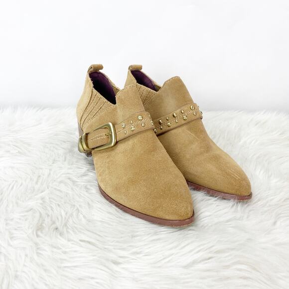 BCBGeneration 6.5 M Womens Tan Suede Loela Short Stud Ankle Booties Boots - Picture 1 of 9